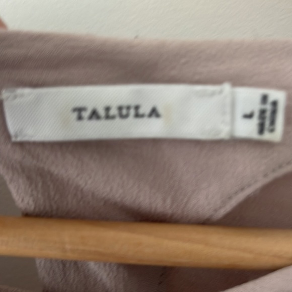 Aritzia top - Picture 3 of 3